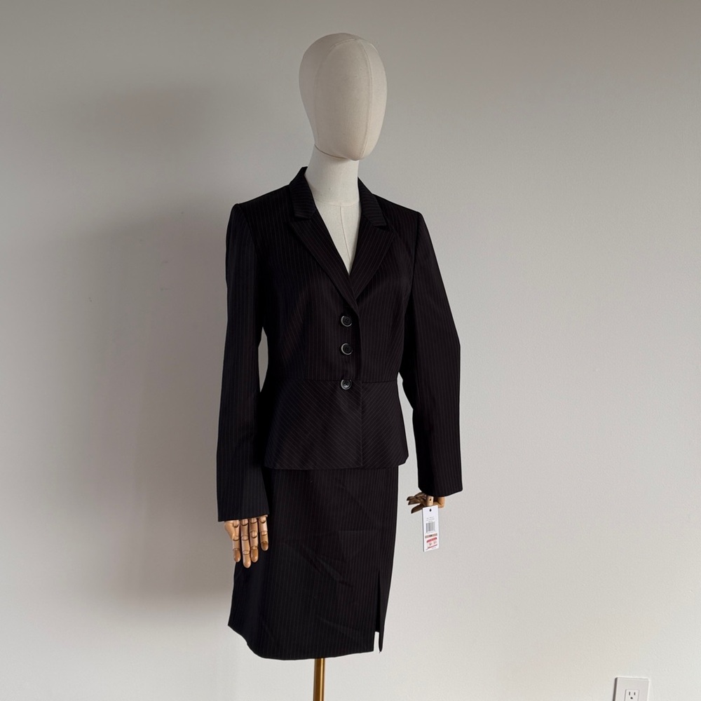 CALVIN KLEIN PIN-STRIPED 90’S STYLE 2 PIECE SKIRT SUIT LINED CORPCORE CAREER NWT